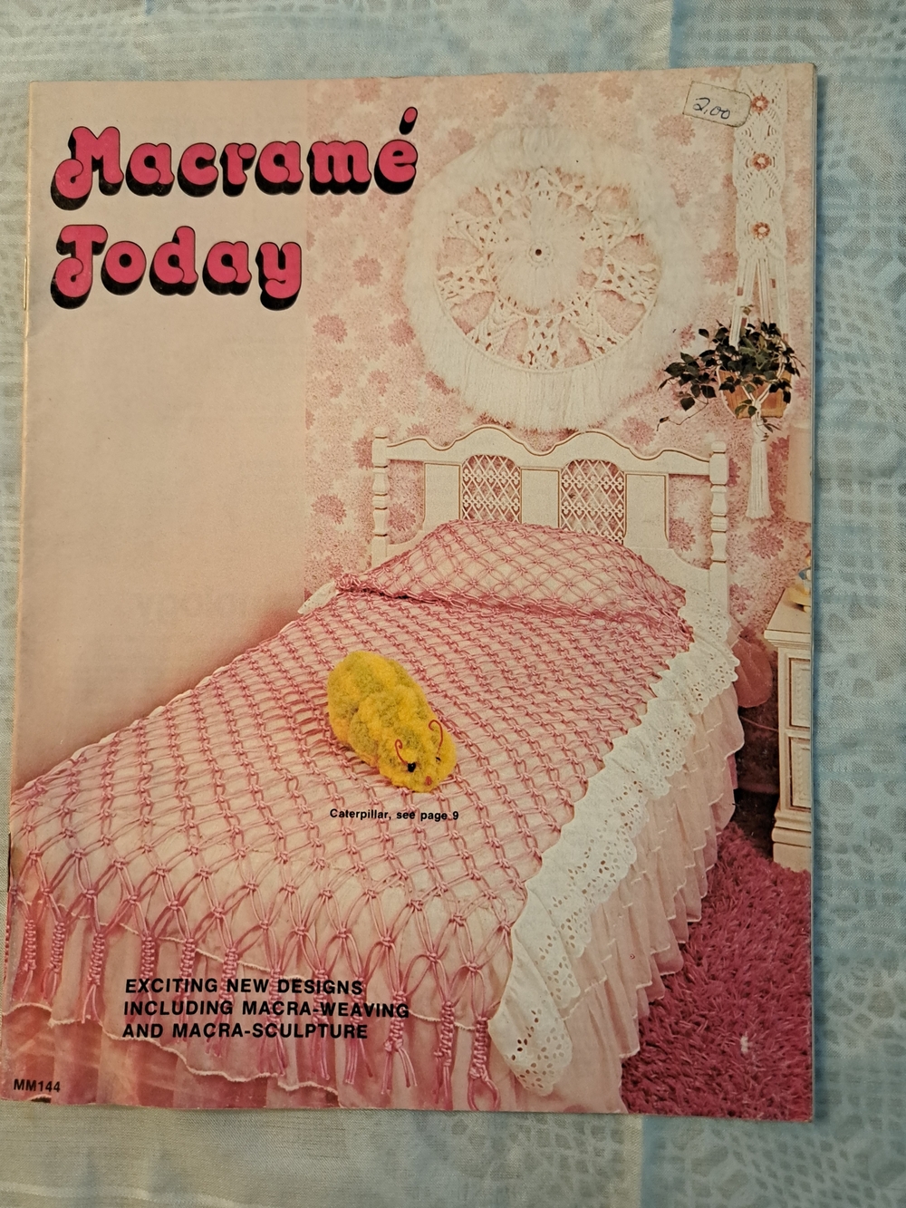 Macramé Today Pink Macramé Bedspread